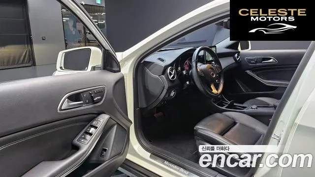 MERCEDES BENZ GLA-Classe X156 GLA200 d 4MATIC 2016 — photo 10 sur 20