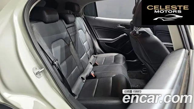 MERCEDES BENZ GLA-Classe X156 GLA200 d 4MATIC 2016 — photo 11 sur 20