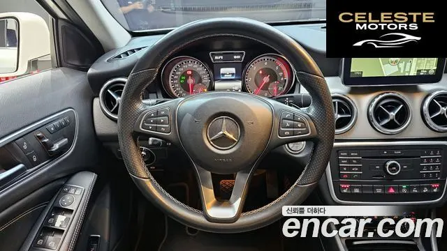 MERCEDES BENZ GLA-Classe X156 GLA200 d 4MATIC 2016 — photo 12 sur 20