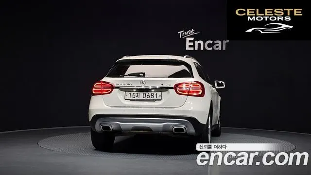 MERCEDES BENZ GLA-Classe X156 GLA200 d 4MATIC 2016 — photo 4 sur 20
