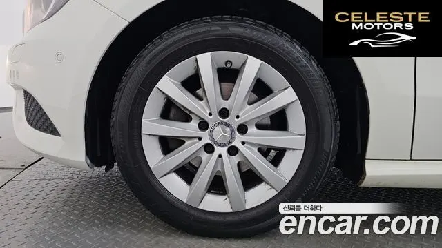 MERCEDES BENZ A-Classe W176 A180 CDI 2015 — photo 4 sur 30