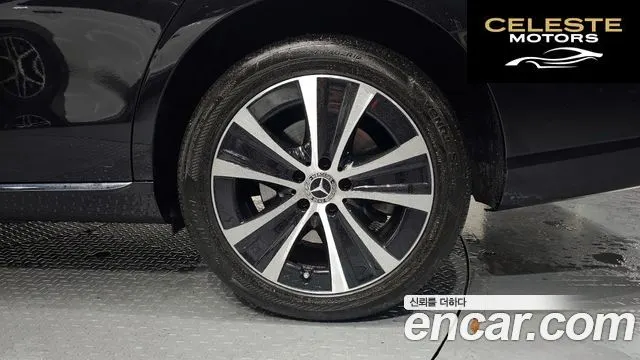 MERCEDES BENZ E-Classe W213 E300e 4MATIC Exclusive 2021 — photo 6 sur 36