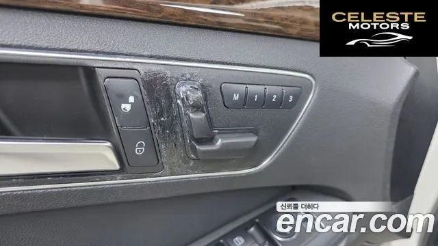 MERCEDES BENZ E-Classe W212 E200 CGI 2012 — photo 18 sur 20