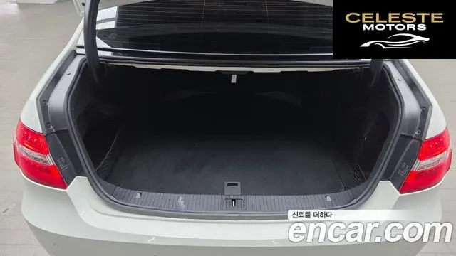 MERCEDES BENZ E-Classe W212 E200 CGI 2012 — photo 20 sur 20