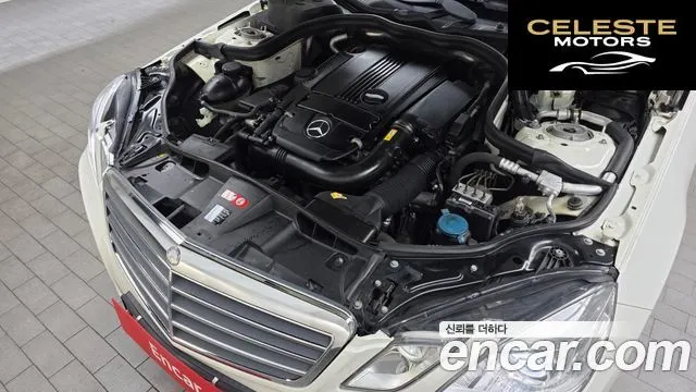 MERCEDES BENZ E-Classe W212 E200 CGI 2012 — photo 6 sur 20