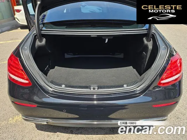 MERCEDES BENZ E-Classe W213 E200 Avantgarde 2018 — photo 19 sur 26