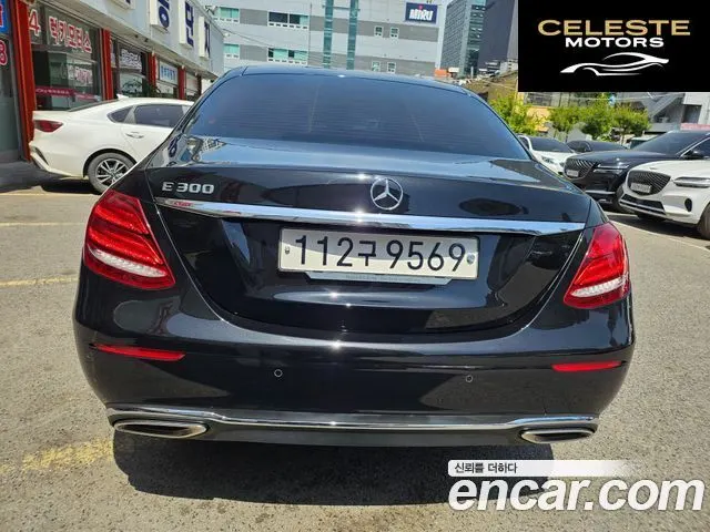 MERCEDES BENZ E-Classe W213 E200 Avantgarde 2018 — photo 4 sur 26