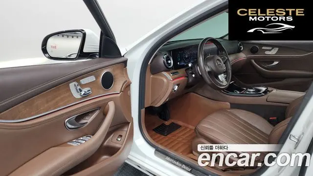 MERCEDES BENZ E-Classe W213 E300 Exclusive 2017 — photo 10 sur 20