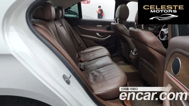 MERCEDES BENZ E-Classe W213 E300 Exclusive 2017 — photo 11 sur 20