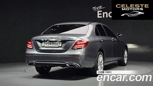 MERCEDES BENZ E-Classe W213 E300 4MATIC Exclusive 2020 — photo 2 sur 26