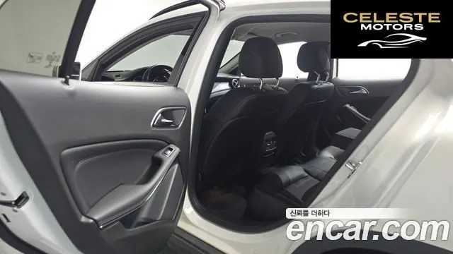 MERCEDES BENZ GLA-Classe X156 GLA220 2019 — photo 15 sur 37