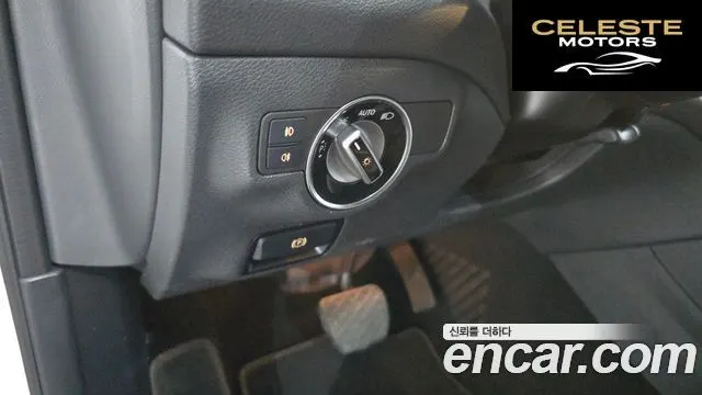 MERCEDES BENZ GLA-Classe X156 GLA220 2019 — photo 21 sur 37