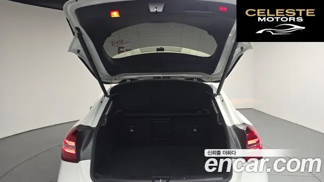 MERCEDES BENZ GLA-Classe X156 GLA220 2019 — photo 26 sur 37