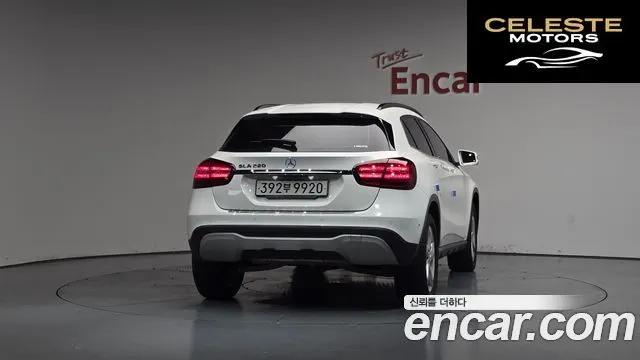 MERCEDES BENZ GLA-Classe X156 GLA220 2019 — photo 3 sur 37
