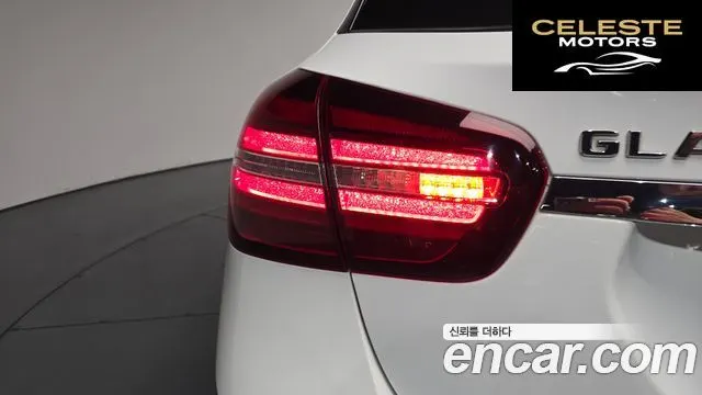 MERCEDES BENZ GLA-Classe X156 GLA220 2019 — photo 8 sur 37