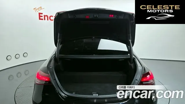 MERCEDES BENZ E-Classe W213 E300e 4MATIC Exclusive 2021 — photo 24 sur 35