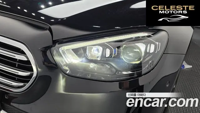 MERCEDES BENZ E-Classe W213 E300e 4MATIC Exclusive 2021 — photo 8 sur 35