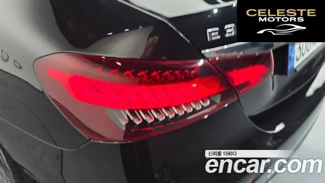 MERCEDES BENZ E-Classe W213 E300e 4MATIC Exclusive 2021 — photo 9 sur 35
