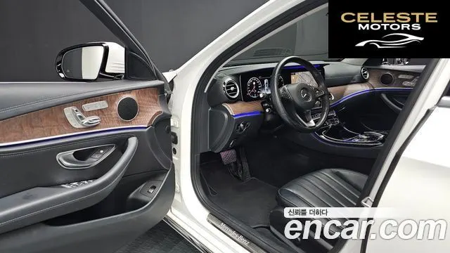 MERCEDES BENZ E-Classe W213 E300 4MATIC Exclusive 2017 — photo 16 sur 34