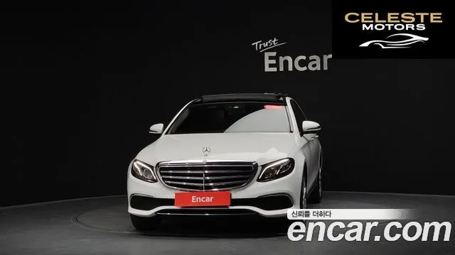 MERCEDES BENZ E-Classe W213 E300 4MATIC Exclusive 2017 — photo 2 sur 34