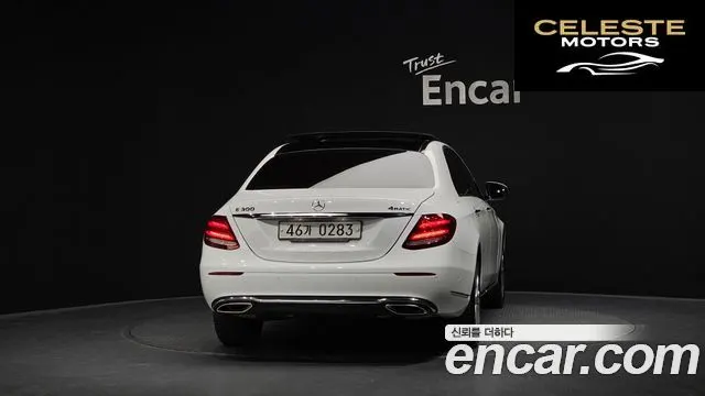 MERCEDES BENZ E-Classe W213 E300 4MATIC Exclusive 2017 — photo 3 sur 34
