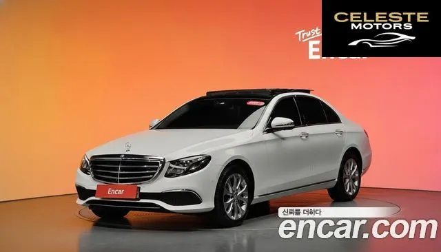 MERCEDES BENZ E-Classe W213 E300 4MATIC Exclusive 2017 — photo 34 sur 34