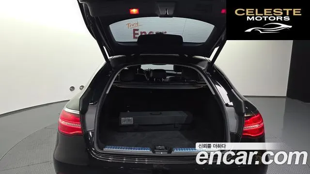 MERCEDES BENZ GLC-Classe X253 GLC220 d 4MATIC Coupé 2018 — photo 25 sur 31