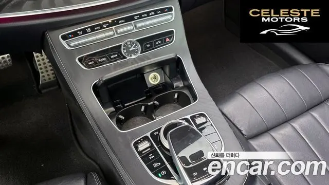 MERCEDES BENZ E-Classe W213 E220d Cabriolet 2018 — photo 24 sur 31