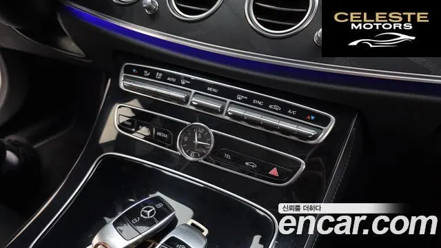 MERCEDES BENZ E-Classe W213 E220d Avantgarde 2017 — photo 23 sur 33