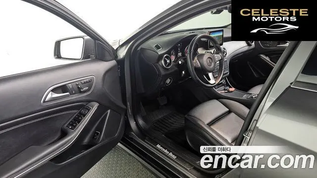 MERCEDES BENZ GLA-Classe X156 GLA200 d 4MATIC 2016 — photo 10 sur 20
