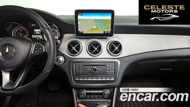 MERCEDES BENZ GLA-Classe X156 GLA200 d 4MATIC 2016 — photo 13 sur 20