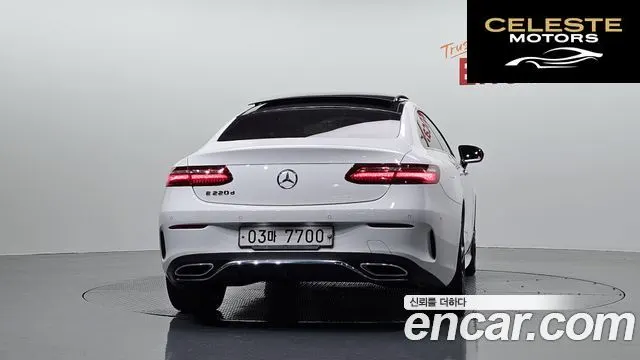 MERCEDES BENZ E-Classe W213 E220d Coupé 2017 — photo 4 sur 20