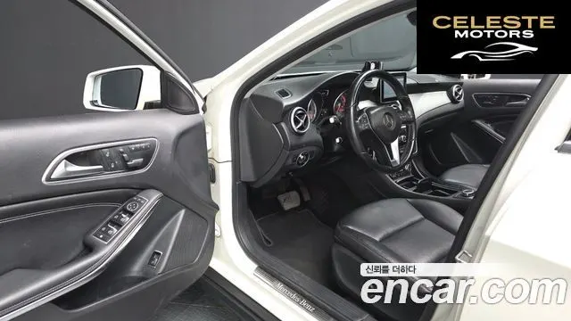MERCEDES BENZ GLA-Classe X156 GLA200 CDI 2015 — photo 10 sur 20