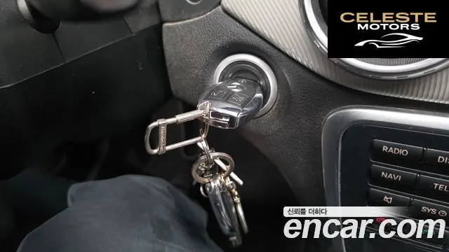 MERCEDES BENZ GLA-Classe X156 GLA200 CDI 2015 — photo 19 sur 20