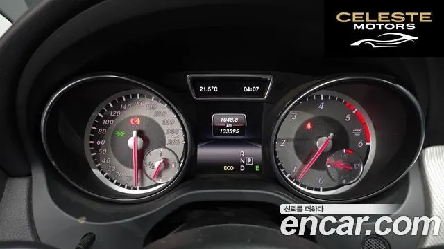 MERCEDES BENZ GLA-Classe X156 GLA200 CDI 2015 — photo 8 sur 20