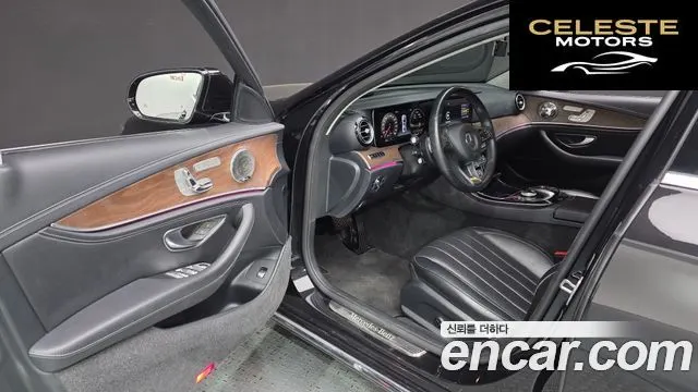 MERCEDES BENZ E-Classe W213 E300 Exclusive 2017 — photo 13 sur 35