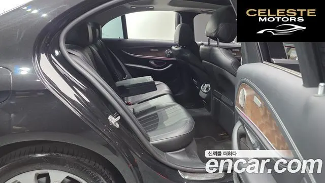MERCEDES BENZ E-Classe W213 E300 Exclusive 2017 — photo 17 sur 35