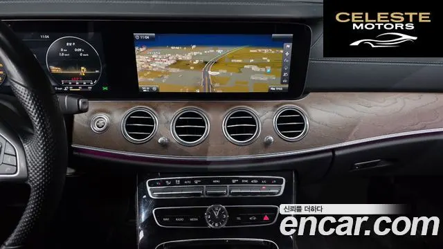 MERCEDES BENZ E-Classe W213 E300 Exclusive 2017 — photo 19 sur 35