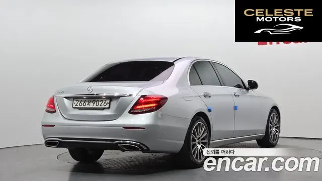 MERCEDES BENZ E-Classe W213 E200 Avantgarde 2017 — photo 2 sur 20