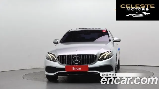 MERCEDES BENZ E-Classe W213 E200 Avantgarde 2017 — photo 3 sur 20