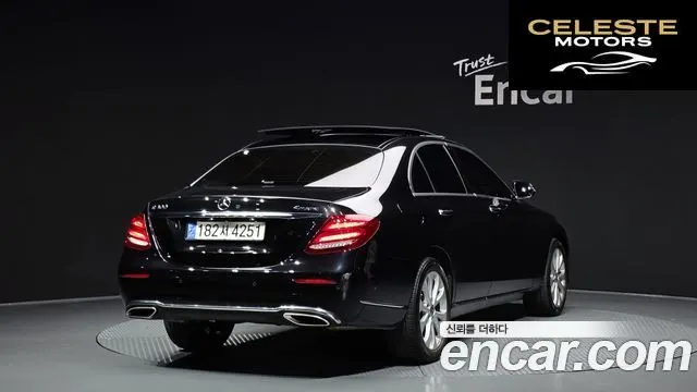 MERCEDES BENZ E-Classe W213 E300 4MATIC Exclusive 2019 — photo 2 sur 30