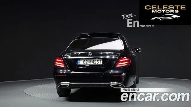 MERCEDES BENZ E-Classe W213 E300 4MATIC Exclusive 2019 — photo 4 sur 30