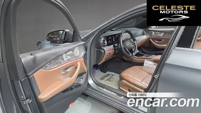 MERCEDES BENZ E-Classe W213 E350 4MATIC Avantgarde 2022 — photo 13 sur 31