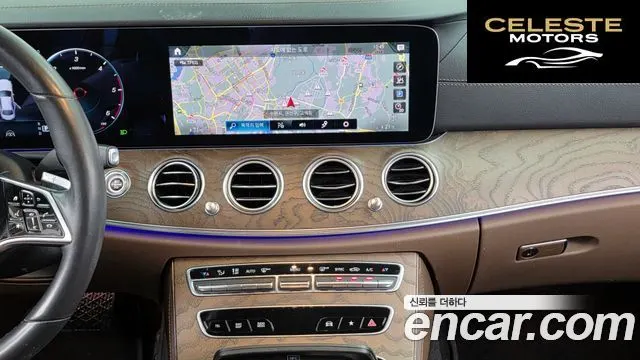 MERCEDES BENZ E-Classe W213 E220d 4MATIC Exclusive 2021 — photo 14 sur 20