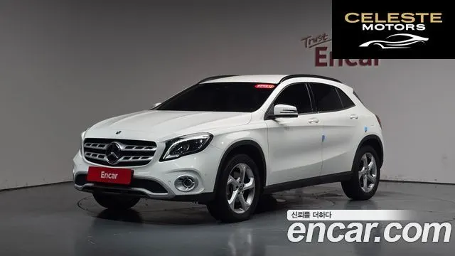 MERCEDES BENZ GLA-Classe X156 GLA220 2019 — photo 32 sur 37