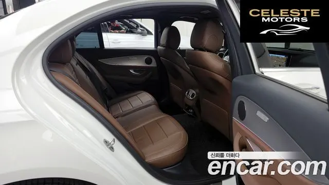 MERCEDES BENZ E-Classe W213 E300 Avantgarde 2019 — photo 18 sur 30