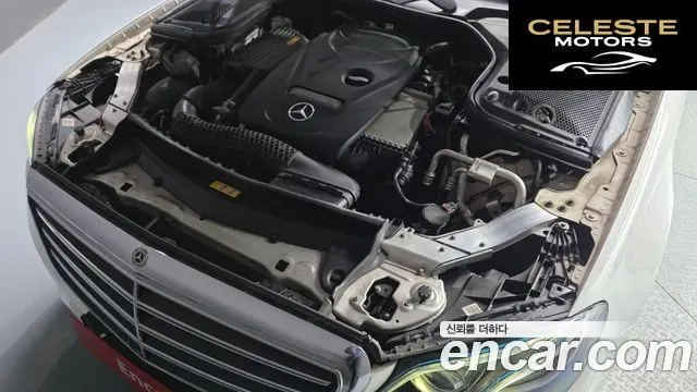 MERCEDES BENZ E-Classe W213 E300 4MATIC Exclusive 2018 — photo 5 sur 41