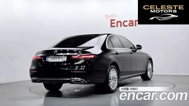 MERCEDES BENZ E-Classe W213 E250 Exclusive 2023 — photo 2 sur 26