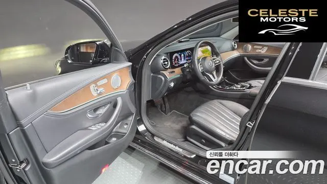 MERCEDES BENZ E-Classe W213 E300 4MATIC Exclusive 2019 — photo 13 sur 30