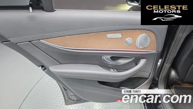 MERCEDES BENZ E-Classe W213 E300 4MATIC Exclusive 2019 — photo 15 sur 30